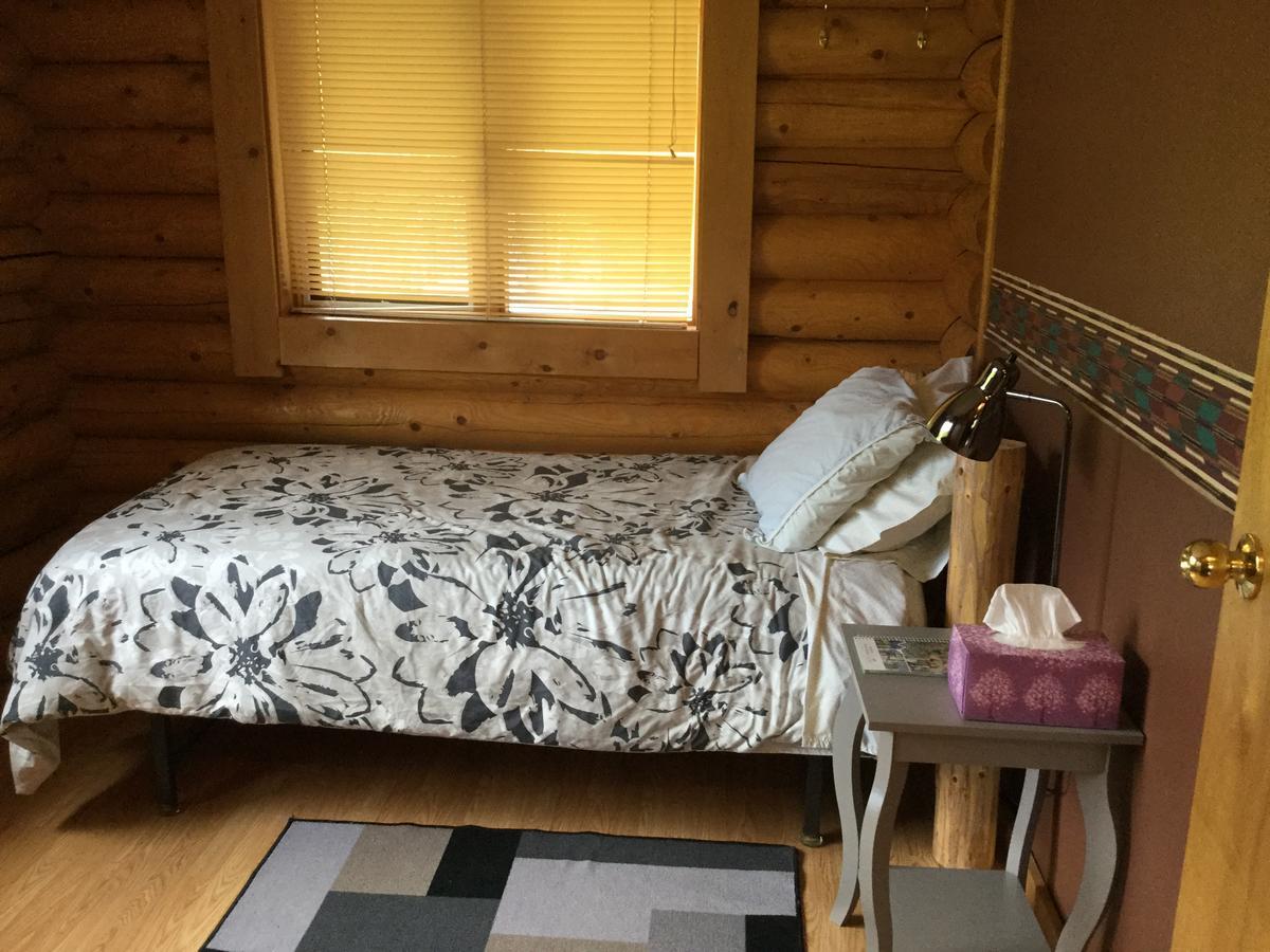 Folding Mountain B & B Fort Nelson Extérieur photo