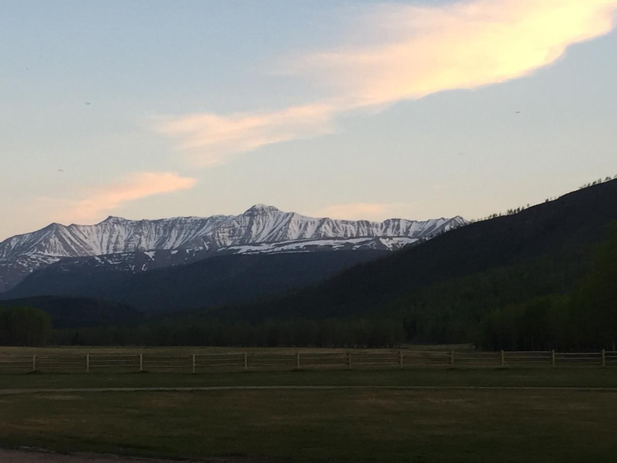 Folding Mountain B & B Fort Nelson Extérieur photo